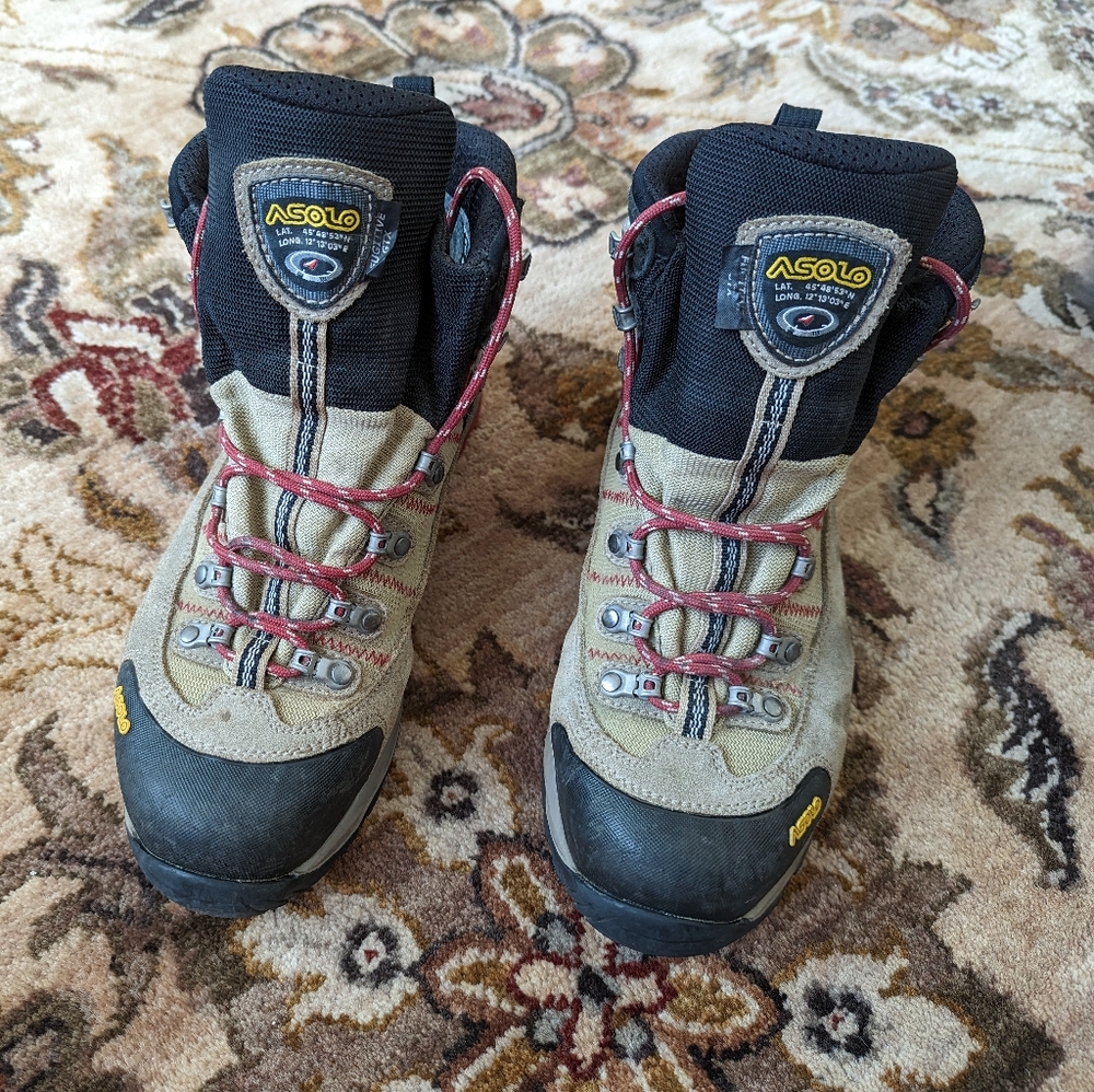 Asolo Fugitive GTX size 10 mens